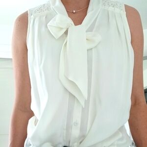 Brand New Anne Klein Elegant White Sleeveless Blouse